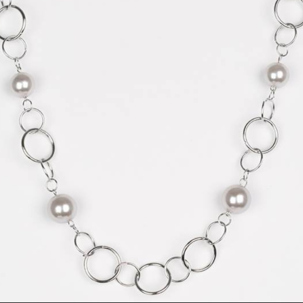 Darling Duchess - Silver